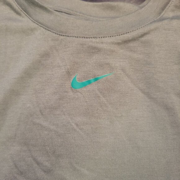 Nike Dri-FIT Sleeveless Tank Top – Size Medium, Gray with Teal & White Accents - Picture 5 of 5
